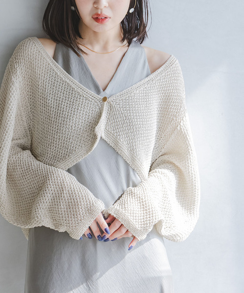 Noble（ノーブル）の「《追加・新色》ペーパーヤーン カノコショートVカーディガン（カーディガン/ボレロ・レディース・チャコールグレー/アイボリー・FREE）」の14枚目の写真