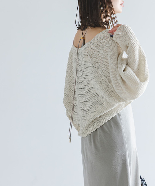 Noble（ノーブル）の「《追加・新色》ペーパーヤーン カノコショートVカーディガン（カーディガン/ボレロ・レディース・チャコールグレー/アイボリー・FREE）」の16枚目の写真