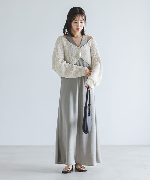 Noble（ノーブル）の「《追加・新色》ペーパーヤーン カノコショートVカーディガン（カーディガン/ボレロ・レディース・チャコールグレー/アイボリー・FREE）」の17枚目の写真