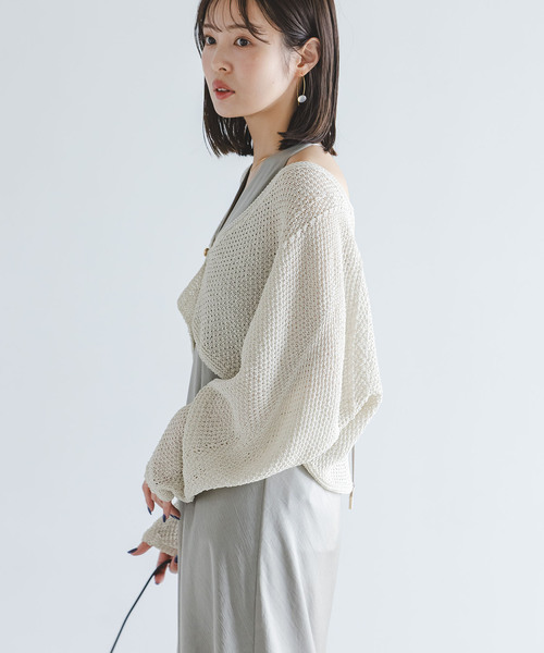 Noble（ノーブル）の「《追加・新色》ペーパーヤーン カノコショートVカーディガン（カーディガン/ボレロ・レディース・チャコールグレー/アイボリー・FREE）」の20枚目の写真