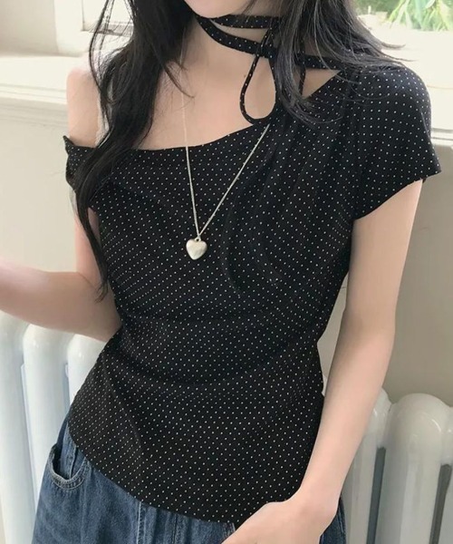 LAC-VERT(ラック・ヴェール)の「ドット柄ワンショルカットソー(Tシャツ/カットソー・レディース・オフホワイト/ピンク/ブラック・FREE)」の2枚目の写真