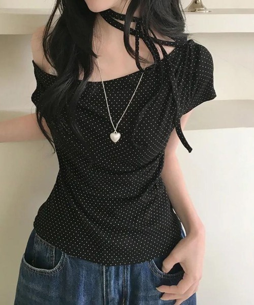 LAC-VERT(ラック・ヴェール)の「ドット柄ワンショルカットソー(Tシャツ/カットソー・レディース・オフホワイト/ピンク/ブラック・FREE)」の6枚目の写真