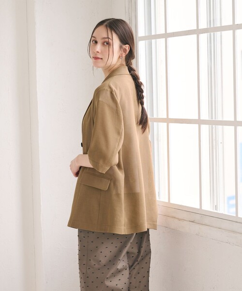 BEAUTY&YOUTH UNITED ARROWS(ビューティーアンドユースユナイテッドアローズ)の「ポリエステル メッシュ ハーフスリーブ ジャケット ウォッシャブル(テーラードジャケット・レディース・ダークグレー/モカ/ナチュラル・M/S)」の4枚目の写真