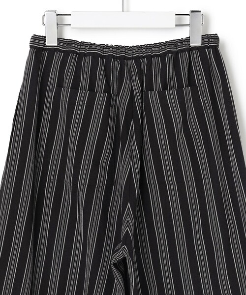 J.PRESS YORK STREET(ジェイプレスヨークストリート)の「【WOMEN】リネンストライプ イージーワイド パンツ(その他パンツ・レディース・アイボリー系1/ブラック系1・F)」の7枚目の写真