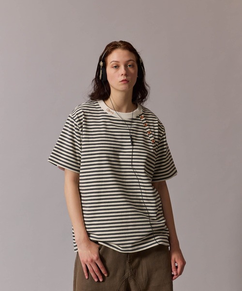 CIVVY.(シヴィ―)の「Side Button Border Tee - サイド ボタン ボーダー Tシャツ(Tシャツ/カットソー・メンズ・ホワイト/ブラック・MEDIUM/LARGE)」の22枚目の写真