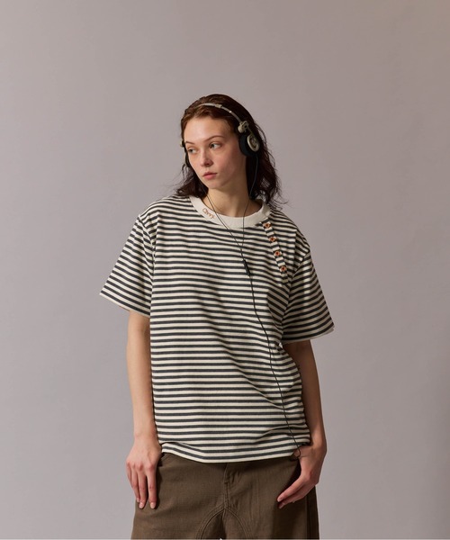 CIVVY.(シヴィ―)の「Side Button Border Tee - サイド ボタン ボーダー Tシャツ(Tシャツ/カットソー・メンズ・ホワイト/ブラック・MEDIUM/LARGE)」の17枚目の写真