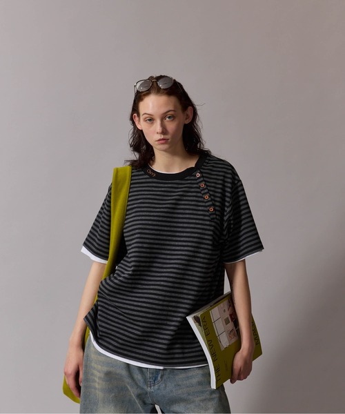 CIVVY.(シヴィ―)の「Side Button Border Tee - サイド ボタン ボーダー Tシャツ(Tシャツ/カットソー・メンズ・ホワイト/ブラック・MEDIUM/LARGE)」の10枚目の写真