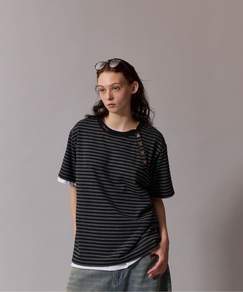 CIVVY.(シヴィ―)の「Side Button Border Tee - サイド ボタン ボーダー Tシャツ(Tシャツ/カットソー・メンズ・ホワイト/ブラック・MEDIUM/LARGE)」の14枚目の写真