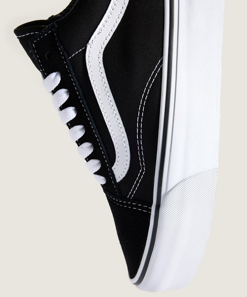 VANS(バンズ)の「オールドスクール プラットフォーム / UA OLD SKOOL PLATFOR Black/Whi VN0A3B3UY281(スニーカー・メンズ・ブラック・10/5.5/5/4.5/4/9.5/8.5/8/7.5/7/6.5/6)」の6枚目の写真