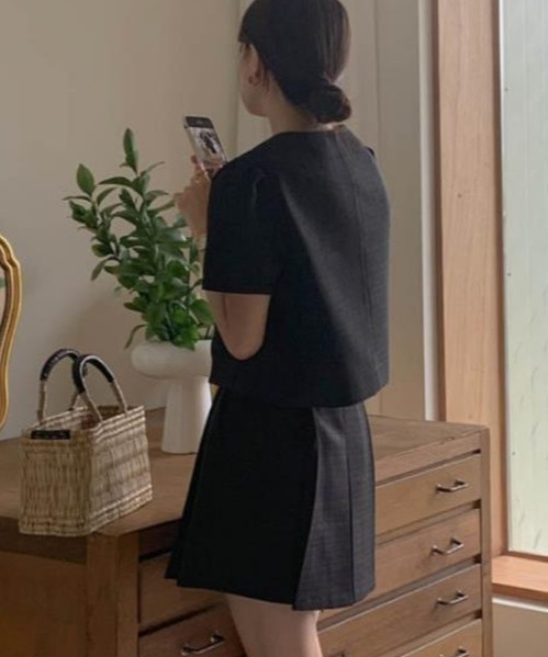 semplice(センプリチェ)の「セットアップ【韓国ファッション】(セットアップ・レディース・ブラック/ホワイト・M/S)」の7枚目の写真