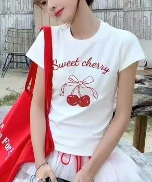 Achic(アシック)の「チェリー柄半袖(Tシャツ/カットソー・レディース・ホワイト/ブラック・M)」の11枚目の写真