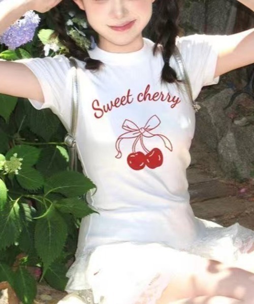 Achic(アシック)の「チェリー柄半袖(Tシャツ/カットソー・レディース・ホワイト/ブラック・M)」の9枚目の写真