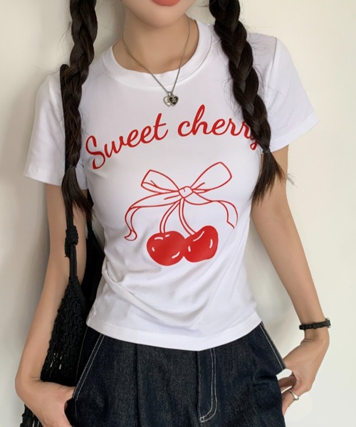Achic(アシック)の「チェリー柄半袖(Tシャツ/カットソー・レディース・ホワイト/ブラック・M)」の18枚目の写真