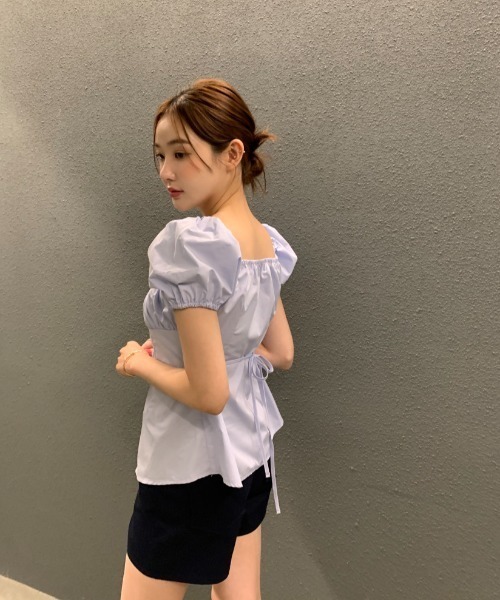 FAVORITO(ファヴォリート)の「シングルブレストパフスリーブシャツ(シャツ/ブラウス・レディース・ブラック/ブルー/ホワイト・F)」の15枚目の写真