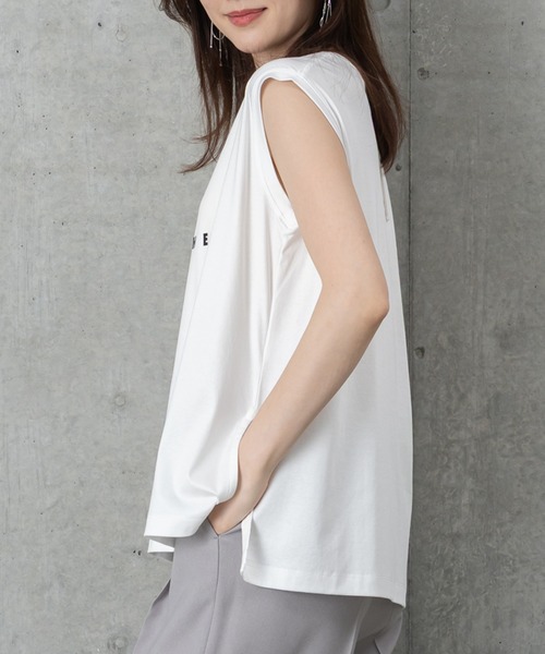MAISONCOMFY (メゾンコンフィ)の「【接触冷感 控えめロゴTシャツ】ベーシックロゴで大人上品な上質素材Tシャツ(Tシャツ/カットソー・レディース・チャコールグレー/ホワイト/ベージュ・FREE)」の11枚目の写真