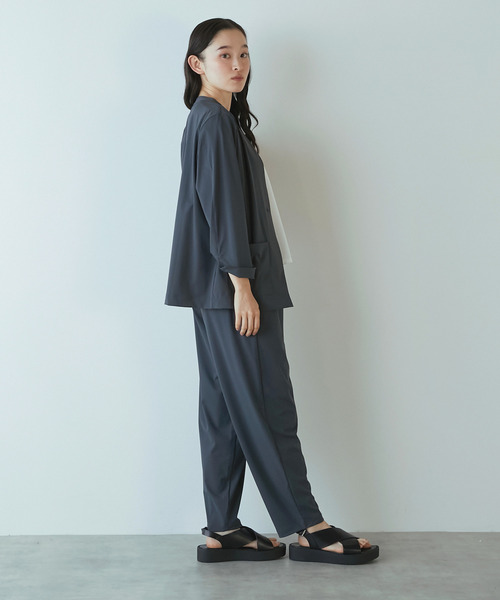 LOGEMENT DE CLAIRE（ロジュモンドクレール）の「【Allease/オールイーズ】テーパードイージーパンツ（その他パンツ・レディース・ブラック/チャコールグレー・FREE）」の7枚目の写真