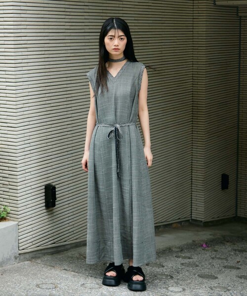 STUDIOUS(ステュディオス)の「【STUDIOUS/ステュディオス】【ベルト⇔チョーカー2WAYワンピ】Washable Mesh Dress/ウォッシャブルメッシュドレス/快適/小顔効果リボン/バケーション(ワンピース・レディース・マルチ/アイボリー・2/1)」の3枚目の写真