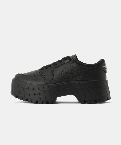 JORDAN BRAND(ジョーダンブランド)の「JORDAN BRAND W AIR JORDAN 1 BROOKLYN LOW HF3184-001(スニーカー・レディース・ブラック・25cm/24.5cm/24cm/23cm)」の1枚目の写真