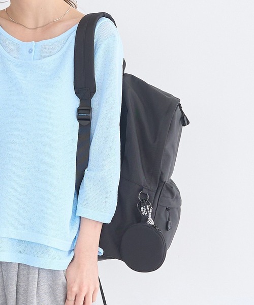 earth music&ecology(アースミュージックアンドエコロジー)の「ぷくぷくチャーム付リュック(バックパック/リュック・レディース・ブラック/ベージュ・FREE)」の16枚目の写真