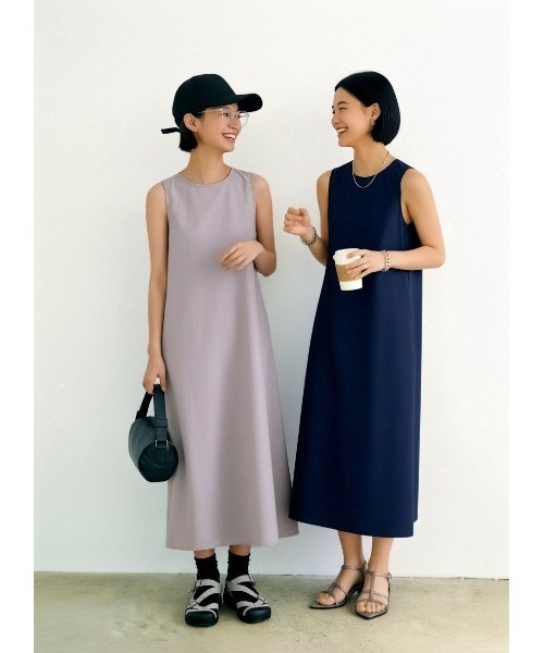 Sew loop(ソーループ)の「リネン混背中タックノースリーブワンピース(ワンピース・レディース・ネイビー/グレー/ブラック・L/M)」の17枚目の写真
