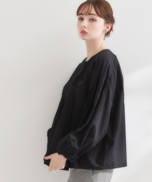 couture brooch(クチュールブローチ)の「フラワーエンブロイダリーブラウス(シャツ/ブラウス・レディース・ホワイト/ブラック・38)」の11枚目の写真