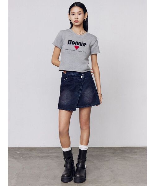 EMODA（エモダ）の「サイドゴアベルトタンクブーツ（ブーツ・レディース・ブラウン/ブラック・SMALL/MEDIUM/LARGE）」の5枚目の写真