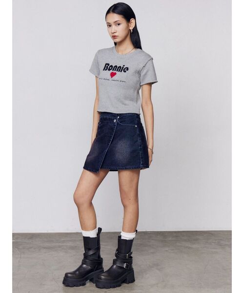 EMODA（エモダ）の「サイドゴアベルトタンクブーツ（ブーツ・レディース・ブラウン/ブラック・SMALL/MEDIUM/LARGE）」の6枚目の写真