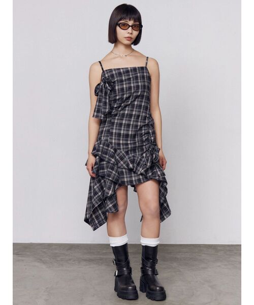 EMODA（エモダ）の「サイドゴアベルトタンクブーツ（ブーツ・レディース・ブラウン/ブラック・SMALL/MEDIUM/LARGE）」の14枚目の写真