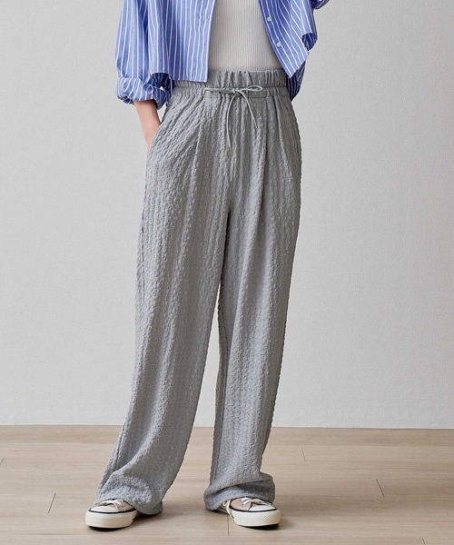 laulea（ラウレア）の「表面変化凹凸JQ プルオンワイドパンツ 裾ゴムストッパー付（その他パンツ・レディース・ブラック/グレー/モカ/キナリ・M）」の16枚目の写真