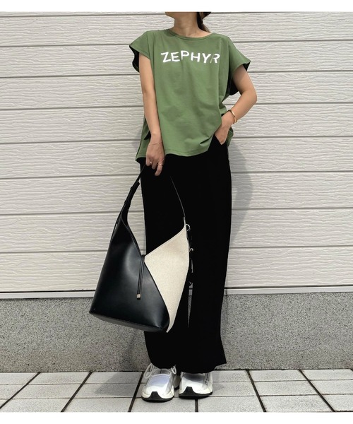 Q(キュー)の「シルケットメタリックロゴT(Tシャツ/カットソー・レディース・グリーン/ブラウン/ホワイト・MEDIUM)」の22枚目の写真