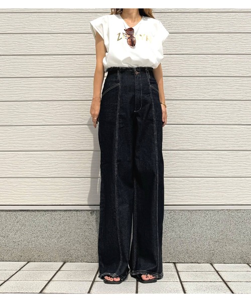 Q(キュー)の「シルケットメタリックロゴT(Tシャツ/カットソー・レディース・グリーン/ブラウン/ホワイト・MEDIUM)」の12枚目の写真