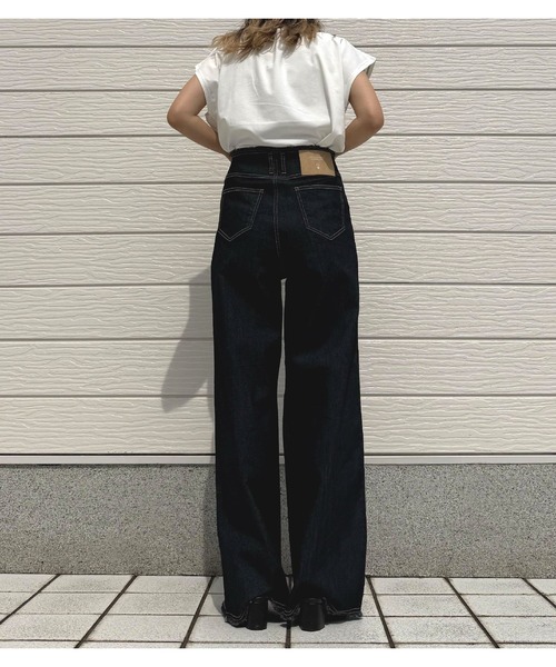Q(キュー)の「シルケットメタリックロゴT(Tシャツ/カットソー・レディース・グリーン/ブラウン/ホワイト・MEDIUM)」の16枚目の写真