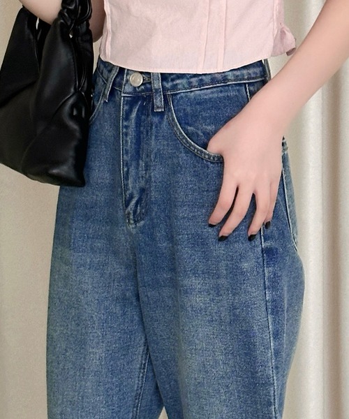 DAY CLOSET(デイ クローゼット)の「【大きいサイズ有】穿くだけこなれ魅せ。ゆるっと美脚ハイウエストストレートデニムパンツ レディース(デニムパンツ・レディース・ブルー・XL/L/S/M/2XL)」の4枚目の写真