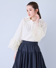 刺繍スリーブフレアブラウス