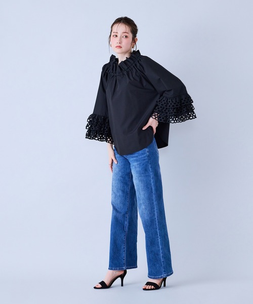 Audie a Muses(オーディアミューズ)の「刺繍スリーブフレアブラウス(シャツ/ブラウス・レディース・レッド/オフホワイト/ブラック・FREE)」の19枚目の写真