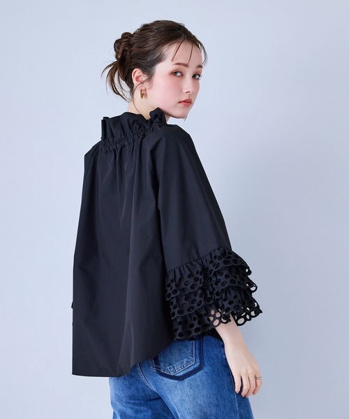 Audie a Muses(オーディアミューズ)の「刺繍スリーブフレアブラウス(シャツ/ブラウス・レディース・レッド/オフホワイト/ブラック・FREE)」の22枚目の写真