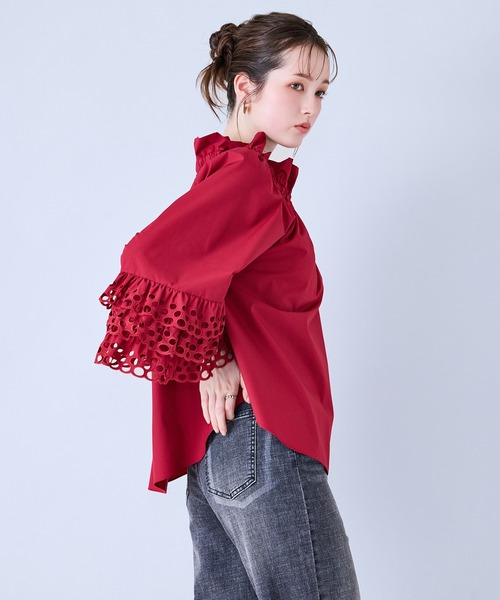 Audie a Muses(オーディアミューズ)の「刺繍スリーブフレアブラウス(シャツ/ブラウス・レディース・レッド/オフホワイト/ブラック・FREE)」の16枚目の写真