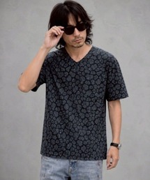 Vネックレオパード風総柄Tシャツ