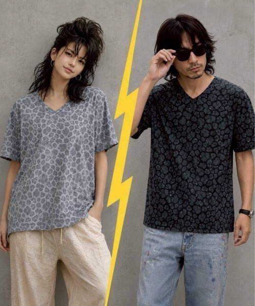 KAMINARI_TOKIO(カミナリトキオ)の「Vネックレオパード風総柄Tシャツ(Tシャツ/カットソー・レディース・ブラック/グレー・FREE)」の3枚目の写真