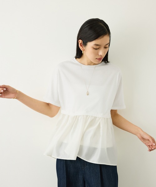 ROPE'(ロペ)の「カットオーガンジー ドッキングペプラムカットソー/接触冷感・汗染み防止加工・吸水速乾・イージーケア(Tシャツ/カットソー・レディース・ホワイト/ブラック・FREE)」の18枚目の写真