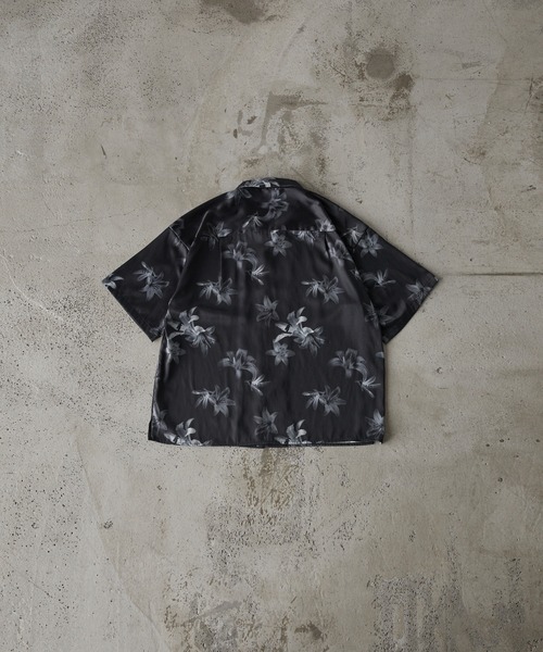 CLEL(クレイル)の「【CLEL】2Way Multi Pattern Drape Short Sleeve Shirt/2way 花柄 アブストラクト柄ドレープ半袖シャツ(シャツ/ブラウス・メンズ・グレー系3/ブラウン系1/グレー系1/ブラック系2/ブラック系1・XS/S/L/M)」の7枚目の写真
