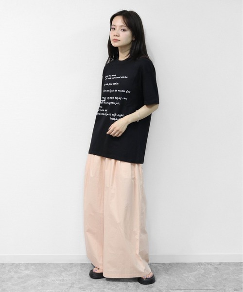 THE CELL.(ザセルドット)の「リラックスシルエット ロゴT 1 RELAXED SILHOUETTE LOGO T-SHIRT 1(Tシャツ/カットソー・レディース・オフホワイト/ブラック・FREE)」の6枚目の写真