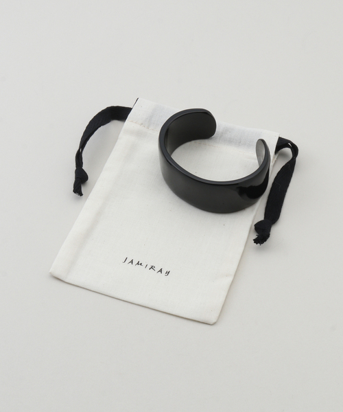 JAMIRAY(ジャミレイ)の「JAMIRAY/ジャミレイ HORN BANGLE(バングル/リストバンド・レディース・ベージュ/ブラック・FREE)」の6枚目の写真