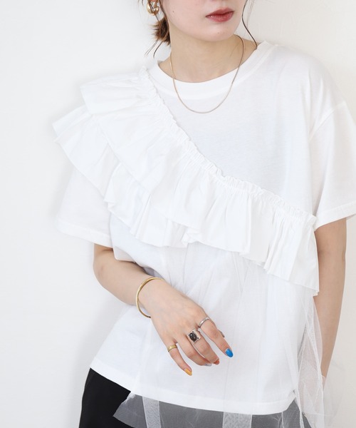 FUNALIVE(ファンアライブ)の「je crois soi アシンメトリー フリルカットソー 半袖(Tシャツ/カットソー・レディース・ブラック/サックスブルー/オフホワイト・FREE)」の1枚目の写真