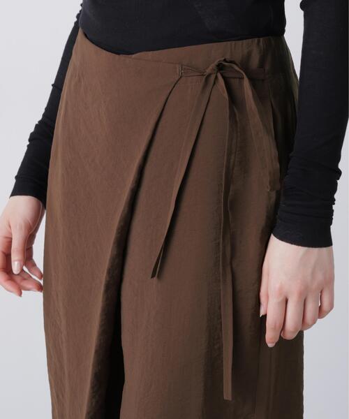 YLEVE（イレーヴ）の「YLEVE / RAYON-POLYESTER BROAD TROUSERS（その他パンツ・レディース・ブラック/ブラウン・1）」の9枚目の写真