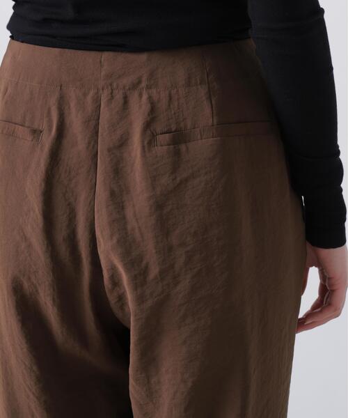 YLEVE（イレーヴ）の「YLEVE / RAYON-POLYESTER BROAD TROUSERS（その他パンツ・レディース・ブラック/ブラウン・1）」の11枚目の写真