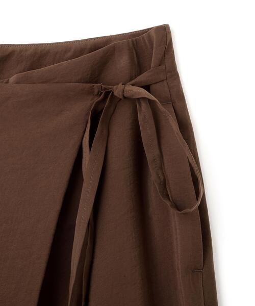 YLEVE（イレーヴ）の「YLEVE / RAYON-POLYESTER BROAD TROUSERS（その他パンツ・レディース・ブラック/ブラウン・1）」の14枚目の写真