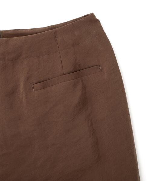 YLEVE（イレーヴ）の「YLEVE / RAYON-POLYESTER BROAD TROUSERS（その他パンツ・レディース・ブラック/ブラウン・1）」の17枚目の写真
