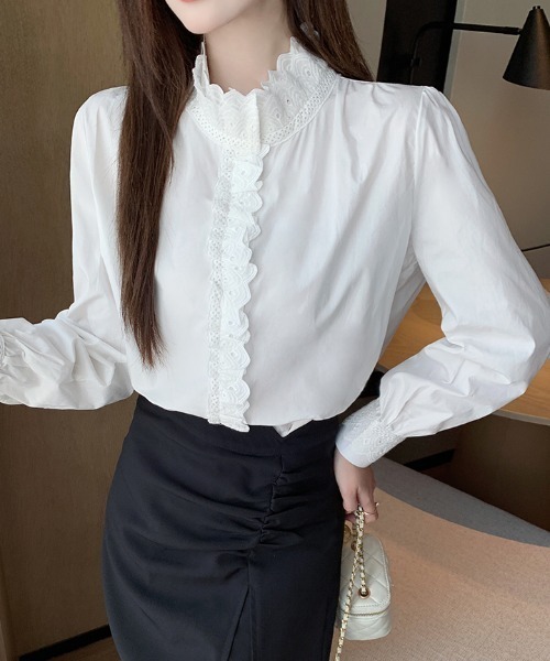 AMAJI(アマジ)の「切替デザイン コットン 長袖シャツ(シャツ/ブラウス・レディース・ホワイト・SMALL/MEDIUM/LARGE/X-LARGE)」の1枚目の写真