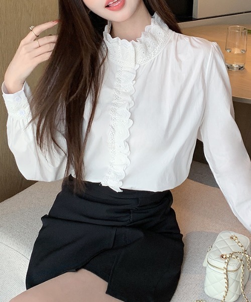 AMAJI(アマジ)の「切替デザイン コットン 長袖シャツ(シャツ/ブラウス・レディース・ホワイト・SMALL/MEDIUM/LARGE/X-LARGE)」の2枚目の写真